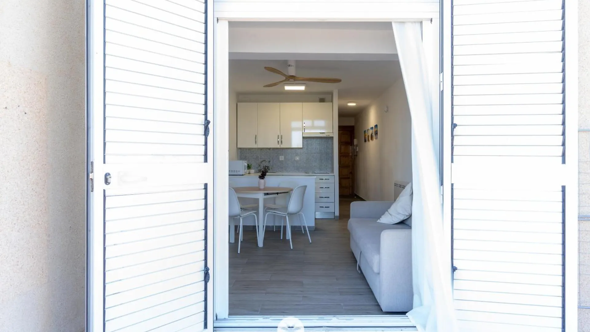 Mediterranean Way - Paradis Playa B-32 La Pineda 0*,  Spain